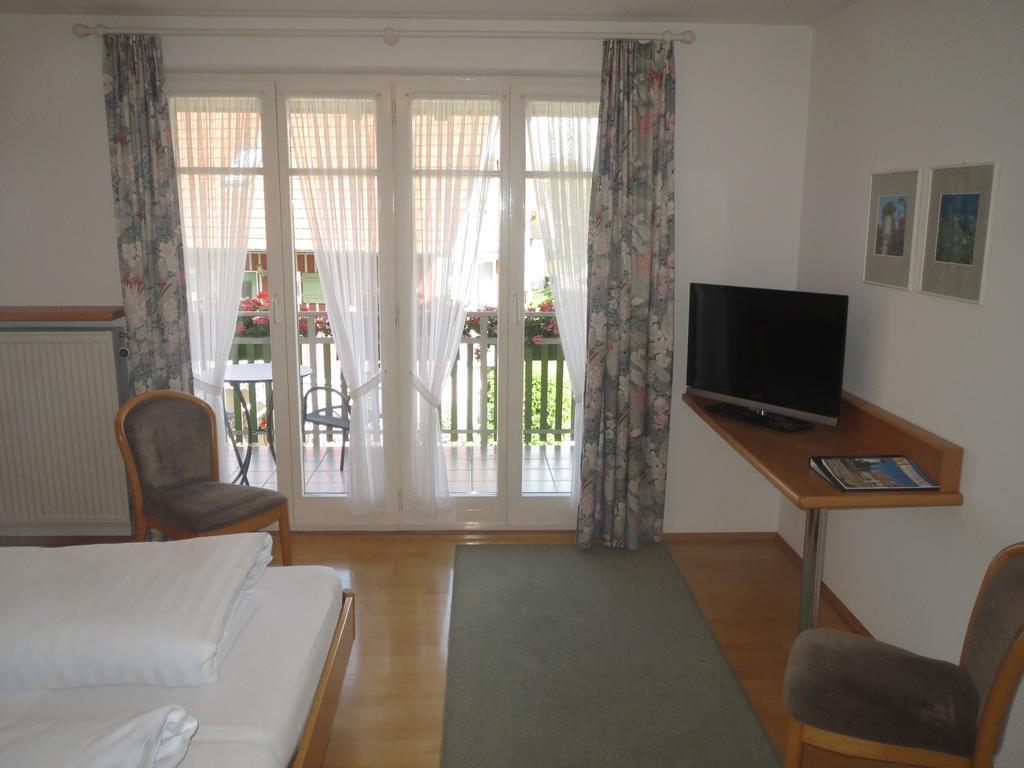 Gaestehaus Frohe Aussicht Kressbronn am Bodensee Bagian luar foto