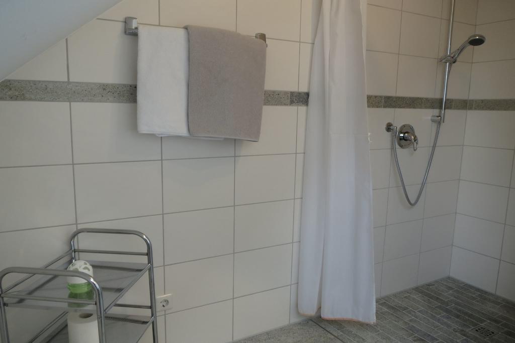Gaestehaus Frohe Aussicht Kressbronn am Bodensee Bagian luar foto